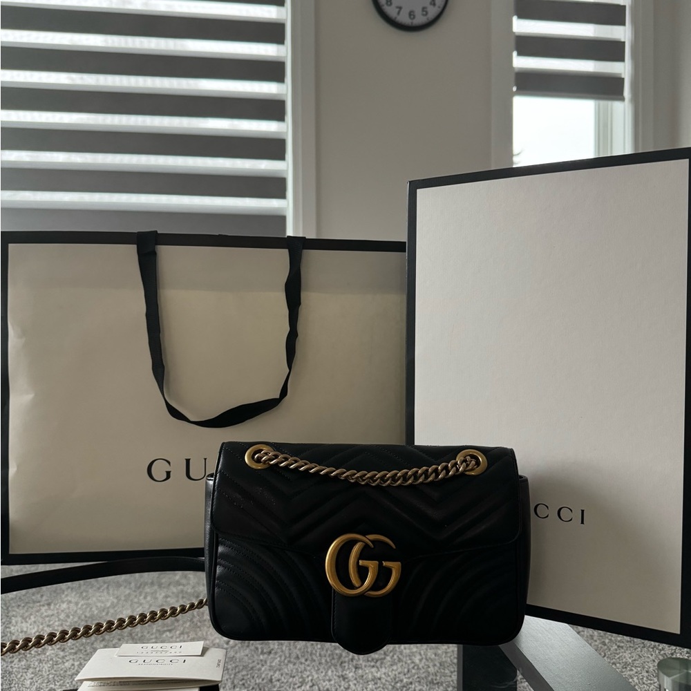 GUCCI MARMONT MEDIUM SHOULDER BAG